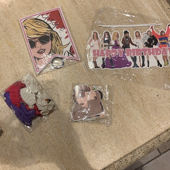 For any Taylor Swift Fan celebrate with a Colorful Birthday decoration - Picture 2 of 7